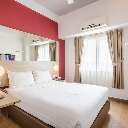 Monoloog Hotel Bekasi Extérieur photo