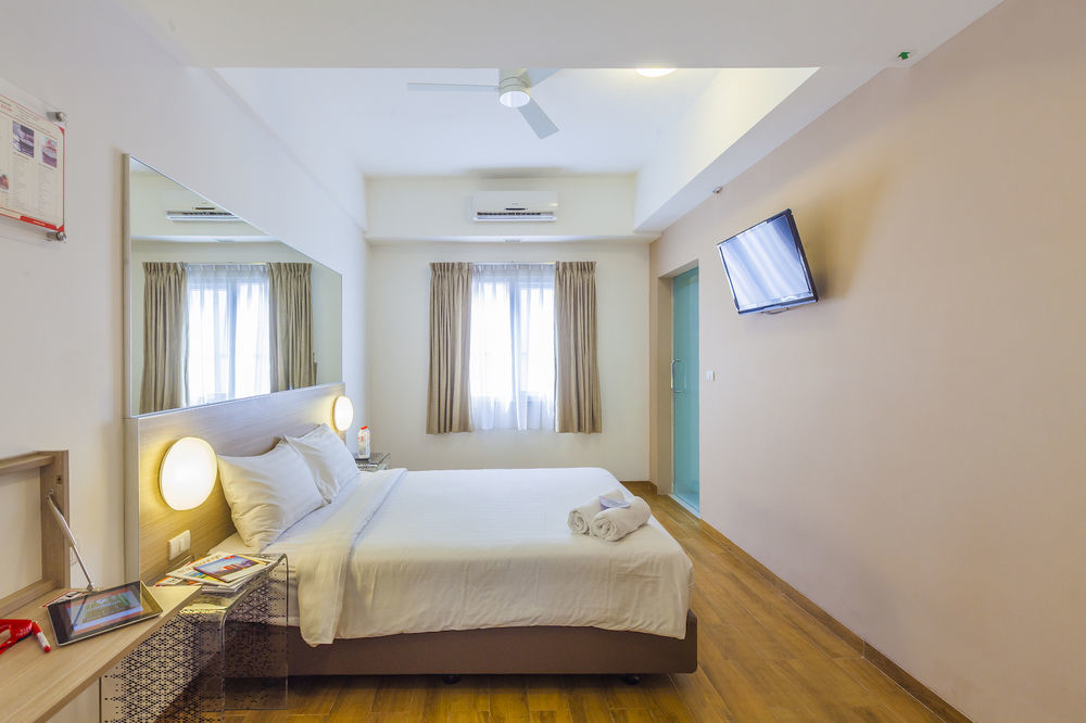 Monoloog Hotel Bekasi Extérieur photo