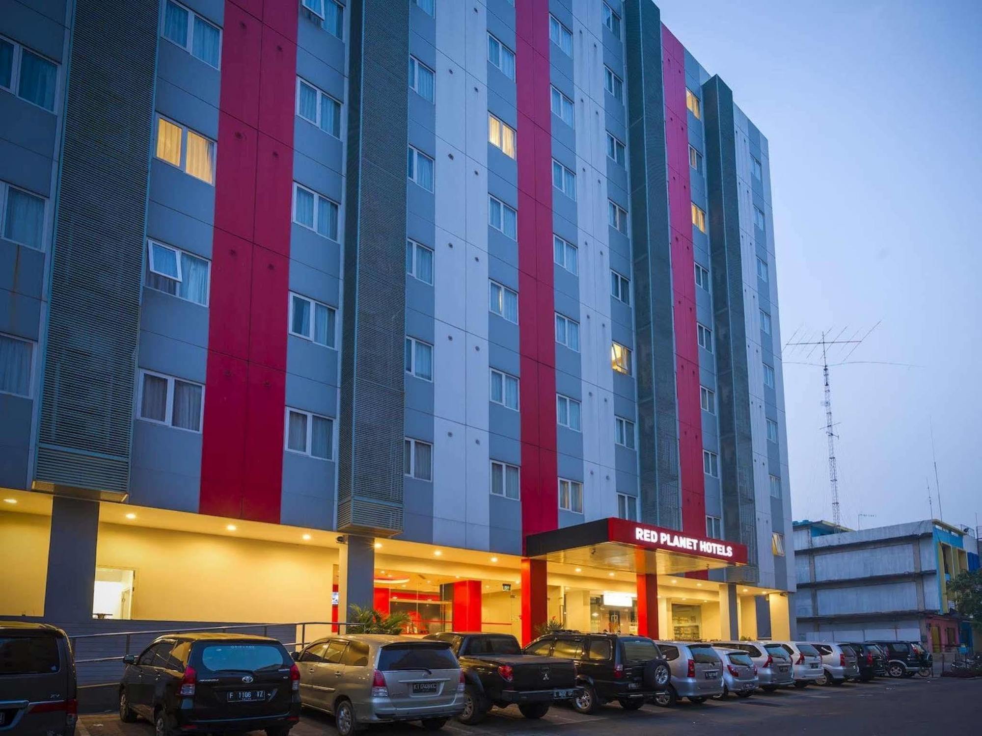 Monoloog Hotel Bekasi Extérieur photo