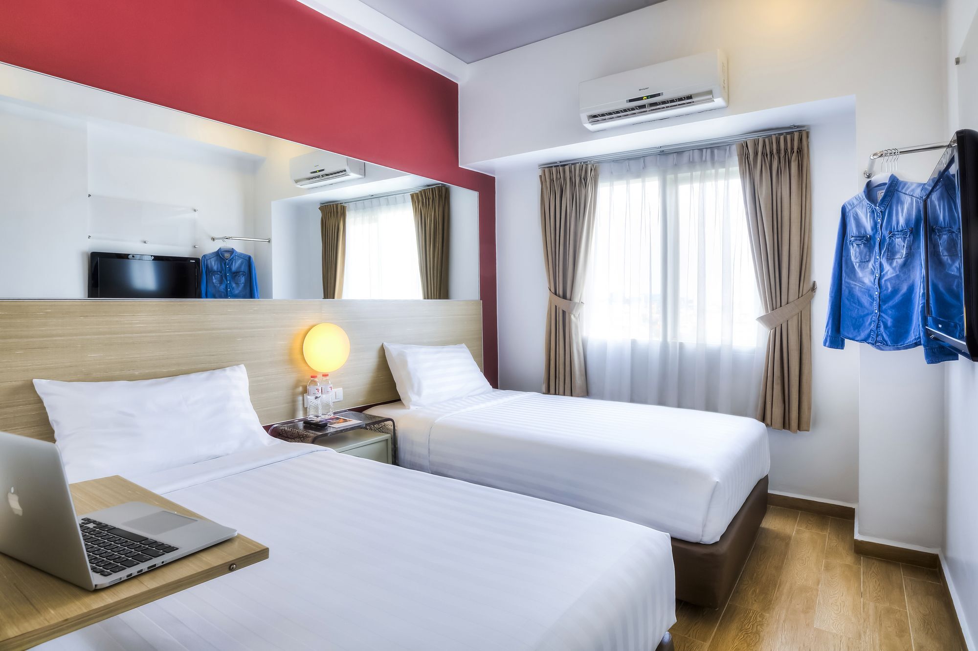 Monoloog Hotel Bekasi Extérieur photo